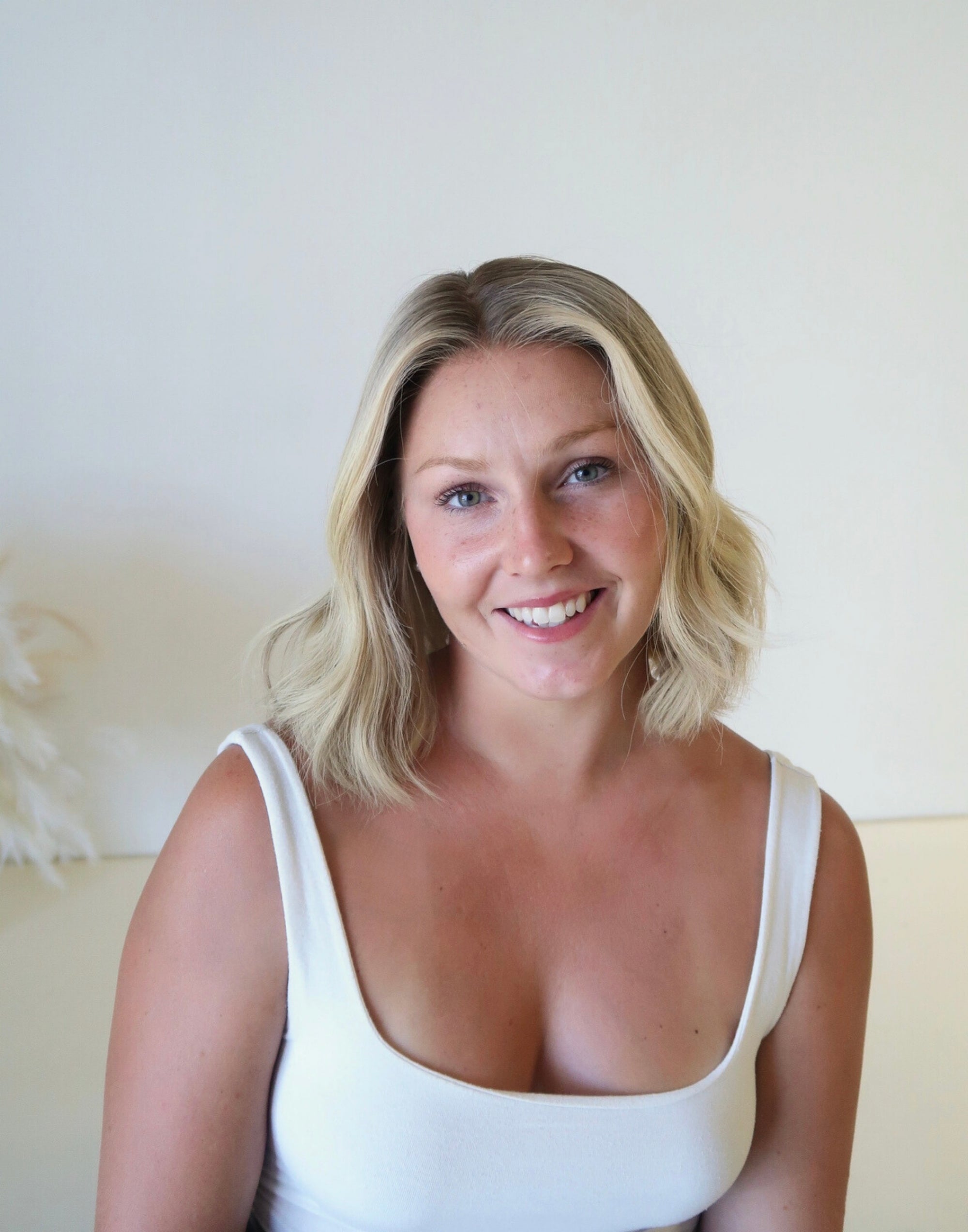 Healthy Butter Blonde | Chic Bob Human Hair Wig